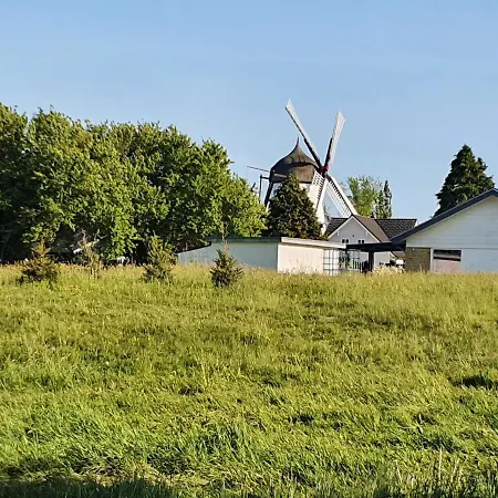 Slotsgaardens Feriegard. Jels